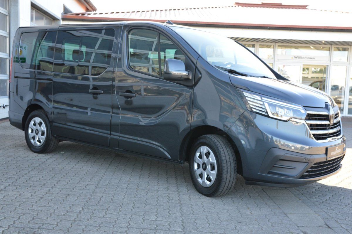 Fahrzeugabbildung Renault Trafic Combi   L1H1 3,0t (8/9 Sitze) Evolution