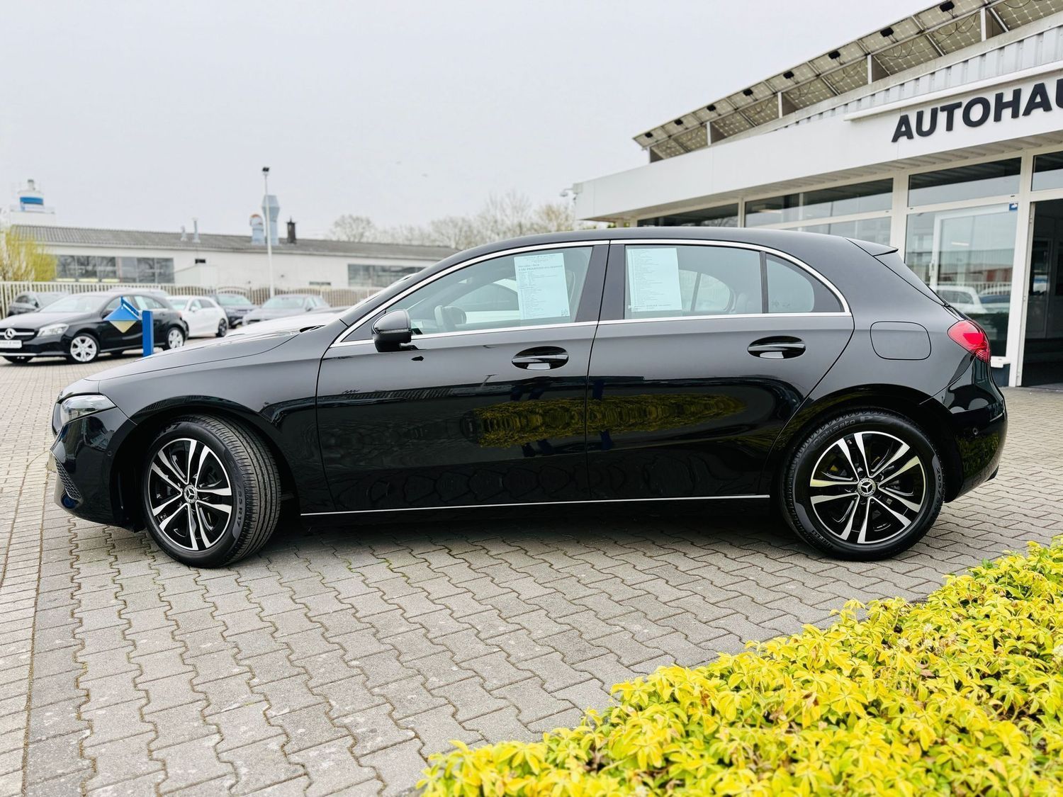 Fahrzeugabbildung Mercedes-Benz A 180 PROGRESSIVE Advanced, Autom, Winter, RFK,