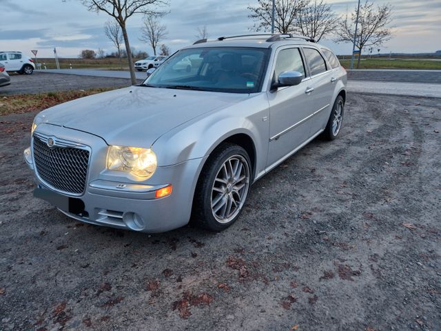 Chrysler 300C Touring 3.0 CRD Autom. -