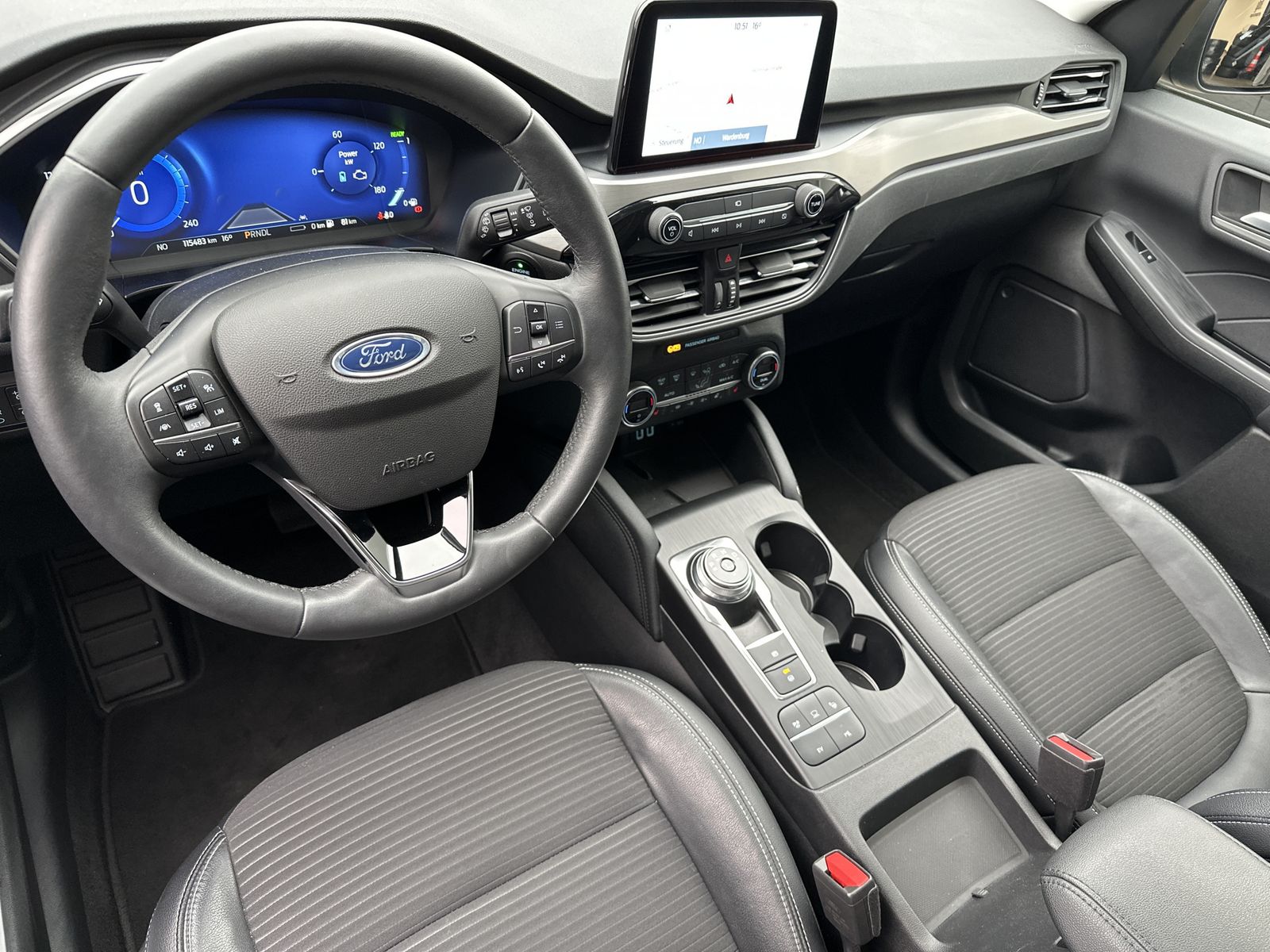 Fahrzeugabbildung Ford Kuga 2.5 PHEV Titanium X NAV+LED+PANO+AHK+B&O+PP