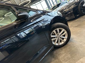 Volkswagen Touran *7 Sitzer*NAV*PANO**3-ZONEN*
