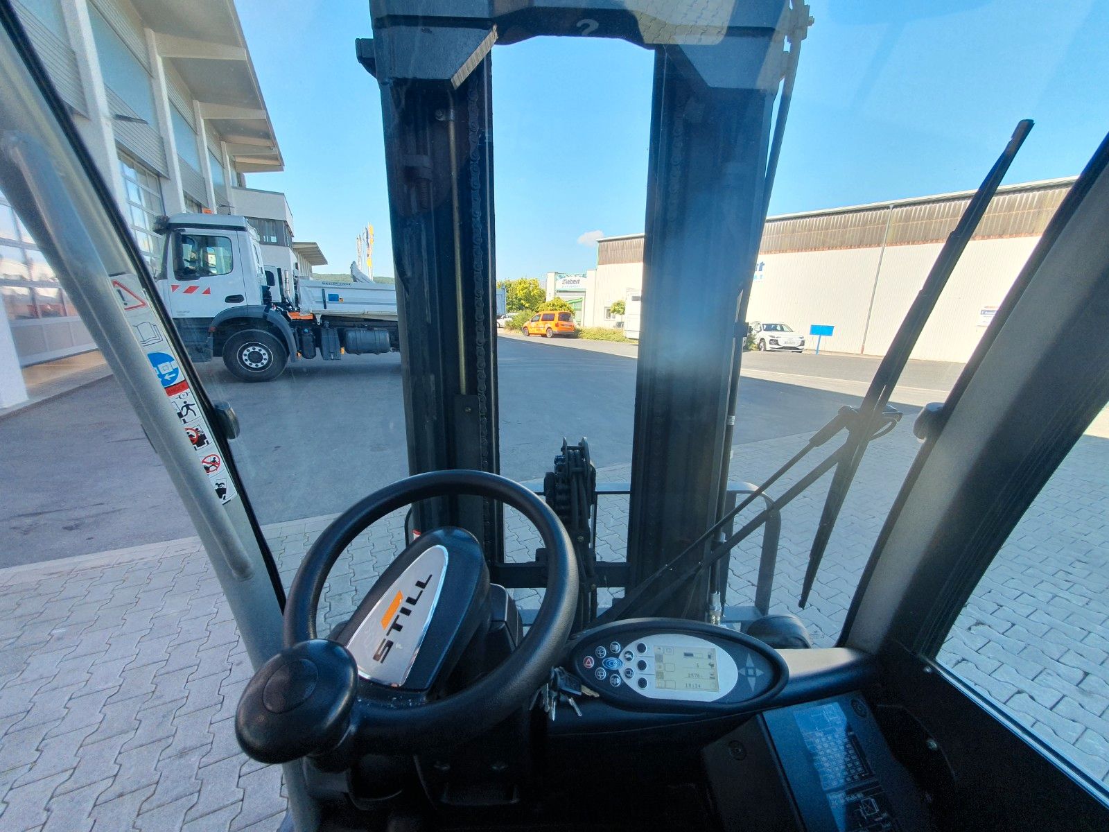 Fahrzeugabbildung Still RX70-35 / Triplex: 4.80m / nur 2.876h! / Klima