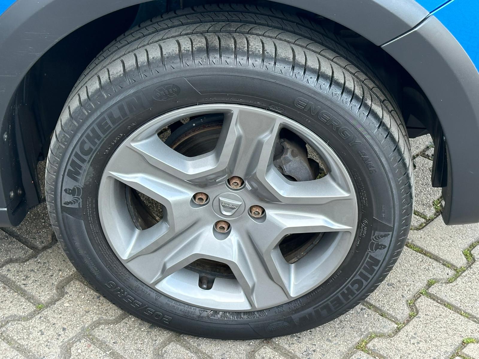 Dacia Sandero 0.9 TCe Stepway Celebration*Navi*Kamera