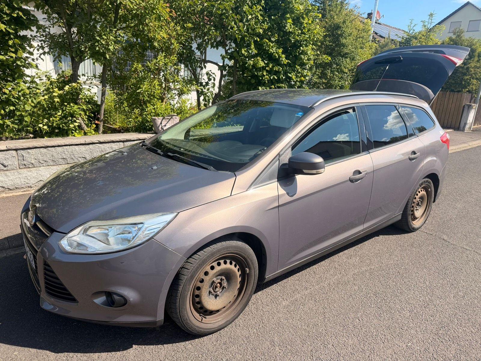 Ford Focus 2011 — engine