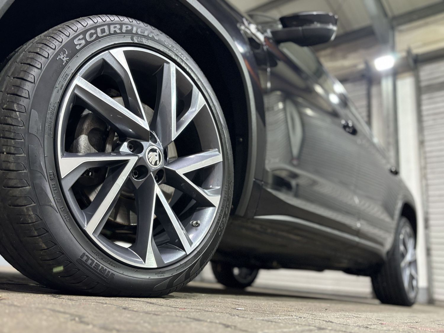 Fahrzeugabbildung SKODA Kodiaq Sportline 4x4#Matrix#Virtual#ACC#Pano#AHK