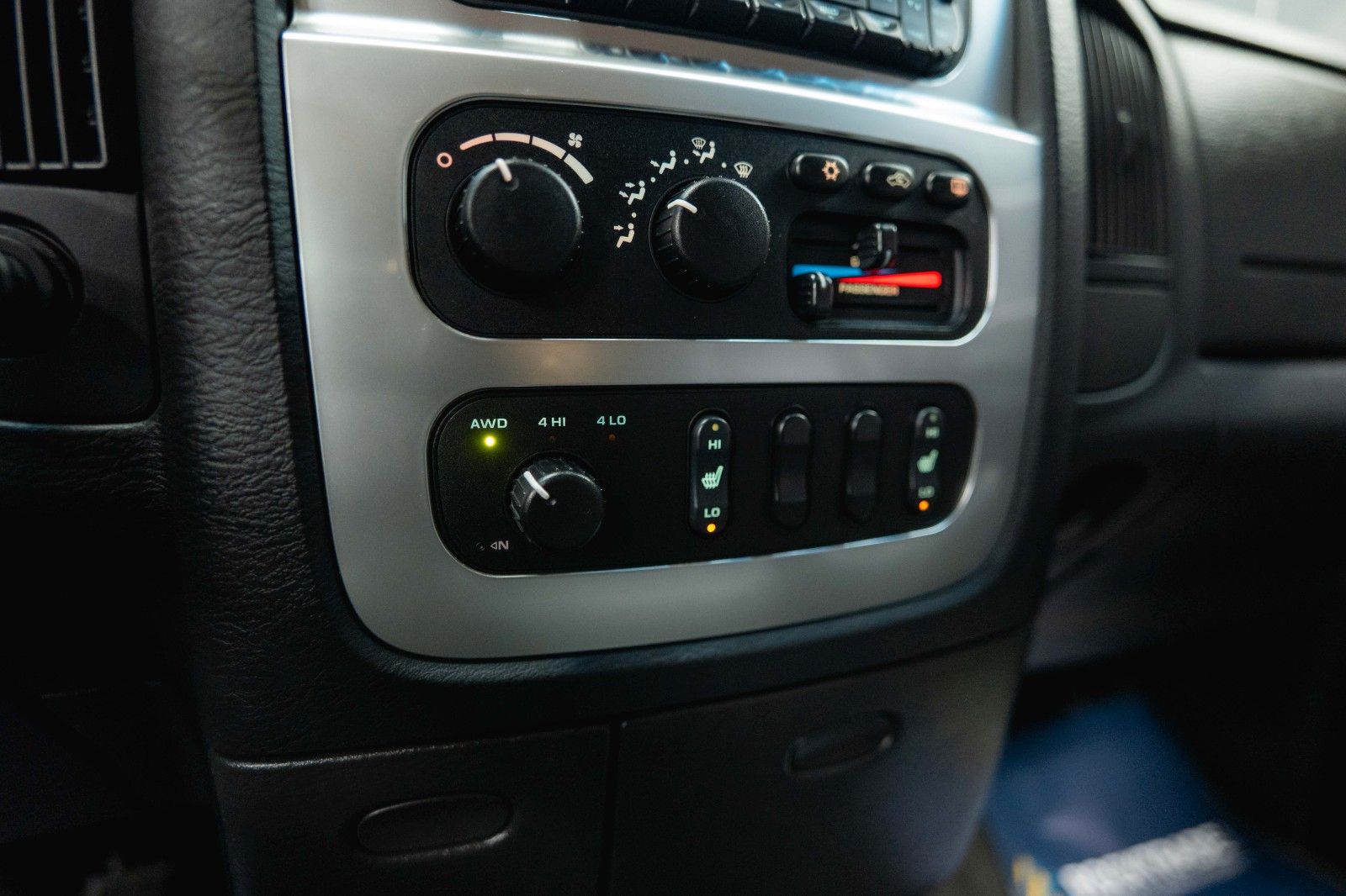 Fahrzeugabbildung Dodge RAM 5.7 V8 HEMI 4x4 OFFROAD MONSTERTRUCK LONGBED