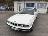 BMW 525i  E34 - BMW 525: Limousine, E34