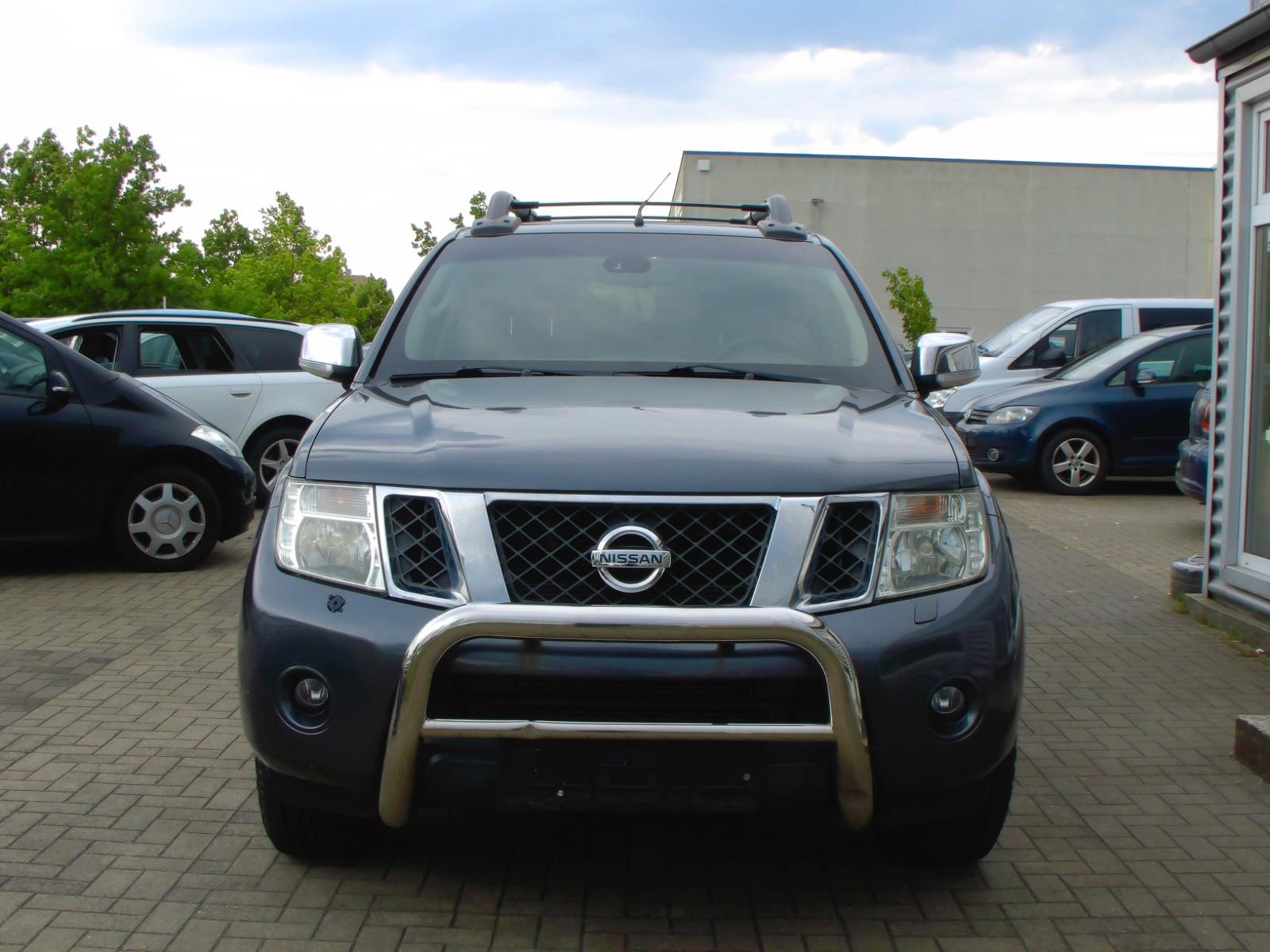 Nissan Navara Pickup Double Cab LE V6 4X4