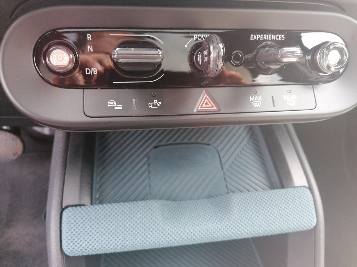 MINI Countryman E Fav. Trim HUD Pano ACC H&K Paket L