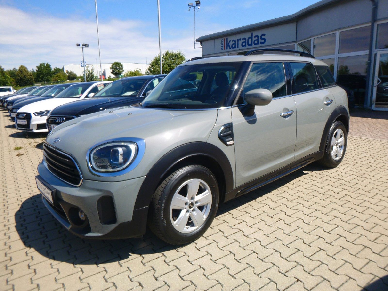 MINI COOPER Countryman Essential Trim
