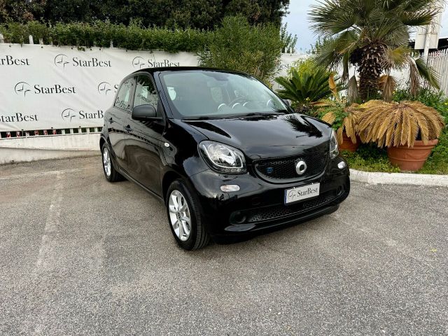 Smart ForFour EQ Youngster*TOTAL BLACK*KM 17000!