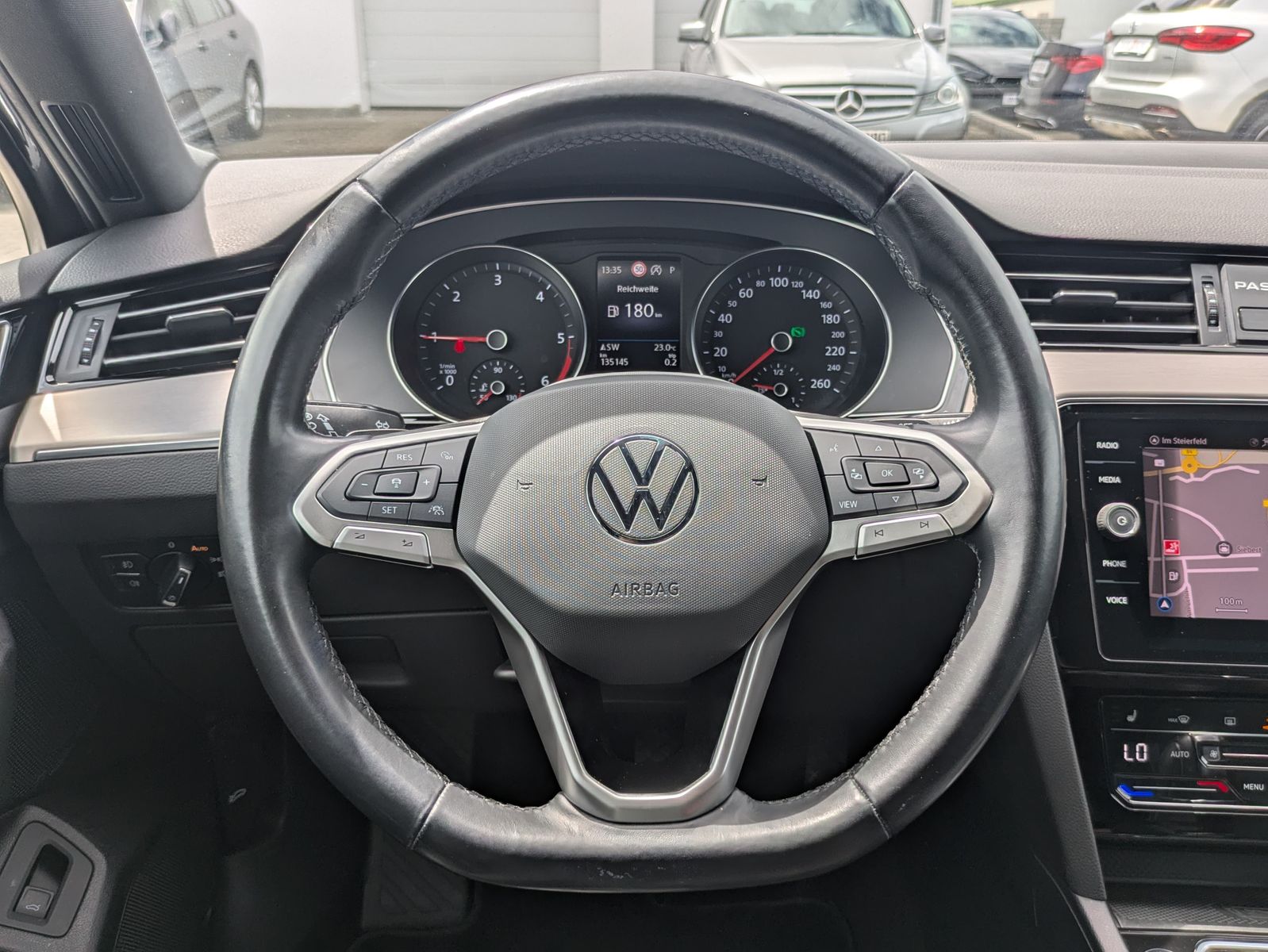 Fahrzeugabbildung Volkswagen Passat 2.0 TDI Elegance AHK*ACC*MATRIX*MASSAGE