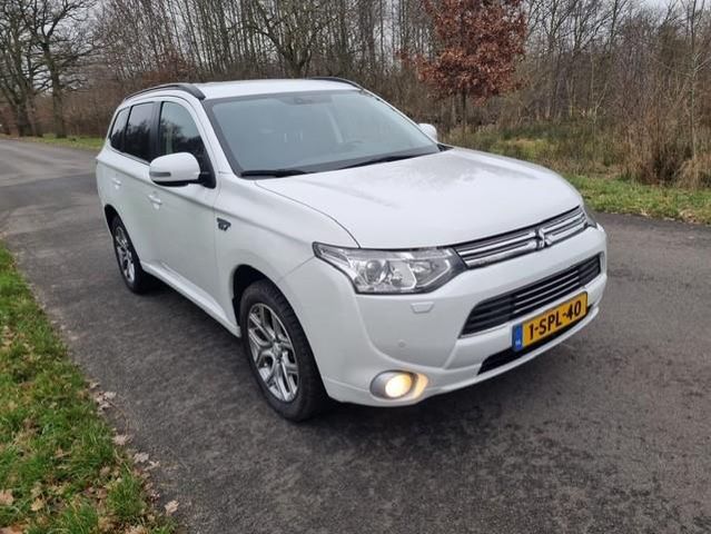 Mitsubishi Outlander 2.0 PHEV Intense +