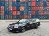 Volvo 850R - Volvo 850 mit Benzin-Antrieb: Limousine