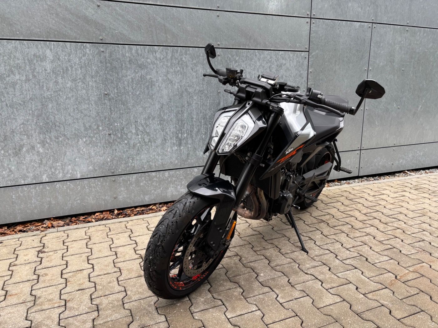 Fahrzeugabbildung KTM 790 Duke Akrapovic viel Zubehör