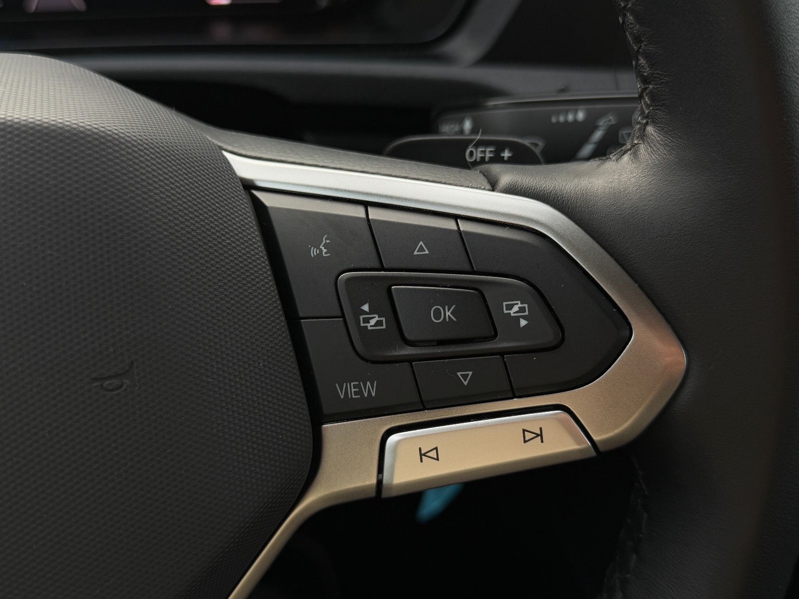 Fahrzeugabbildung Volkswagen Caddy Life TDI DSG DAB GRA Navi SHZ PDC Vorb.AHK