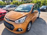 Hyundai i10 FIFA World Cup Edition*KLIMA*SITZHEIZUNG*EFH - Hyundai i10 Gebrauchtwagen in Berlin