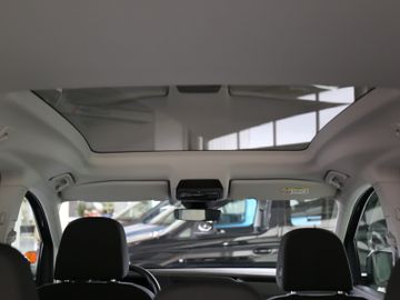 Volkswagen Caddy 1.5TSI DSG DARK LABEL LED PANO NAV STANDHZ