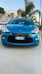 DS Automobiles Ds DS3 3 BlueHDi 75 Chic - blaue DS Automobiles DS3