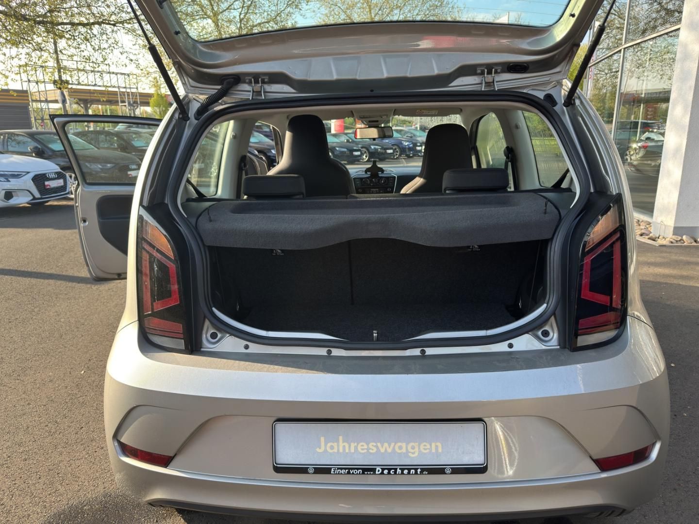 Fahrzeugabbildung Volkswagen up! move Composition Phone,SH,Klima,Maps+More Do