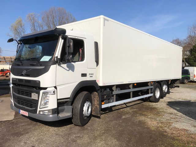 Volvo FM 330, 6x2 Getränkeko. ,2 t LBW, Scheckheft