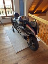 BMW HP4-Race