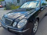 Mercedes-Benz E 200 KOMPRESSOR T ELEGANCE - Mercedes-Benz E 200 in Stuttgart