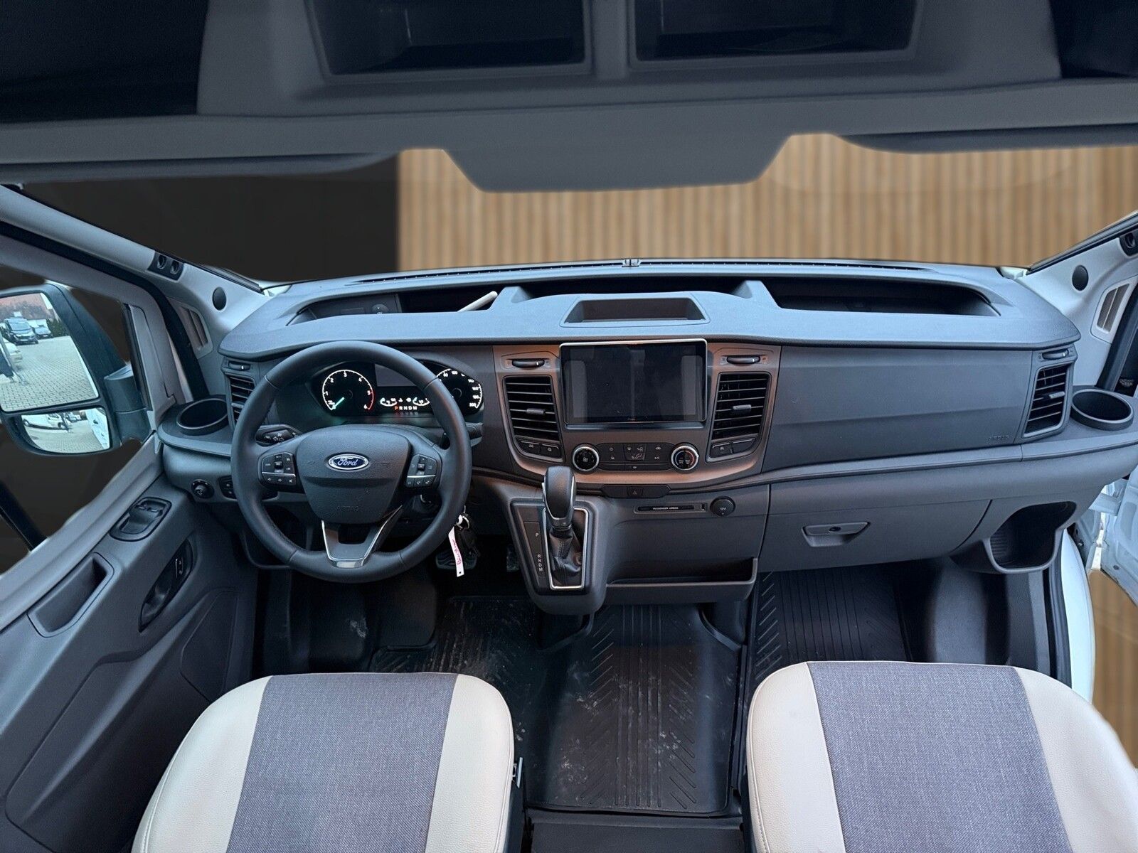 Fahrzeugabbildung Bürstner Lineo T 690 G