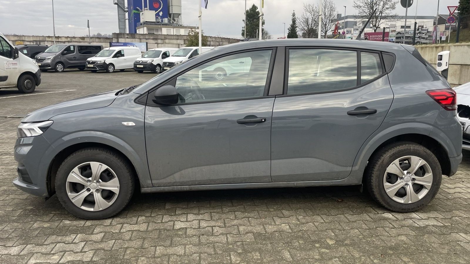 Fahrzeugabbildung Dacia Sandero Essential SCe 65