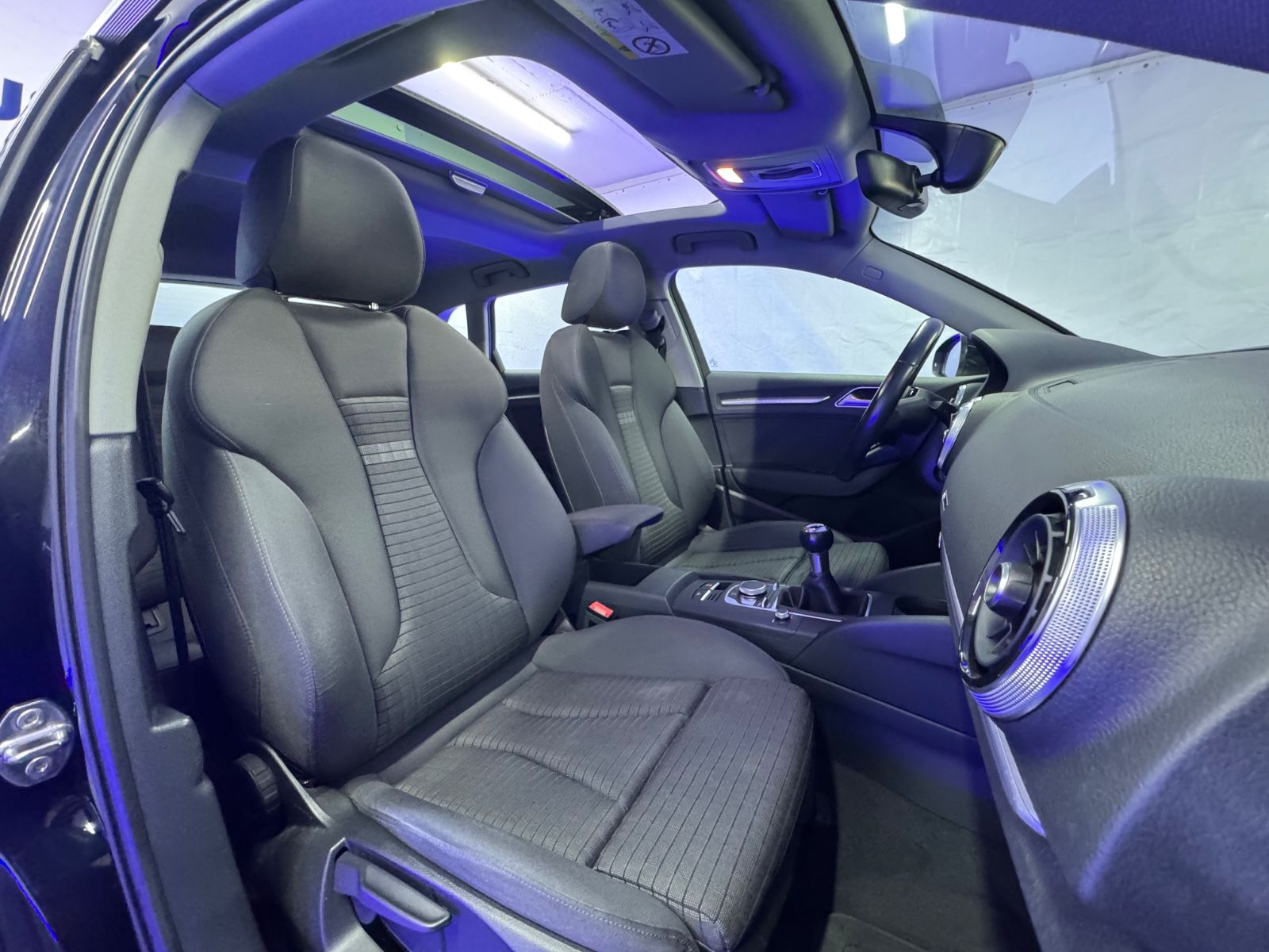 Audi A3 Sportback 2.0 TDI S line PANO NAVI LED STDHZG foto 10
