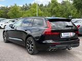 Volvo V60 Kombi Essential|AHK|LED|LENKRADHEIZUNG|NAVI - Volvo V60 in Berlin