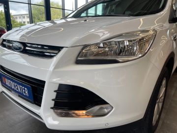 Ford Kuga Titanium EcoBoost *4x4*KAMERA*AHK*TOUCH*