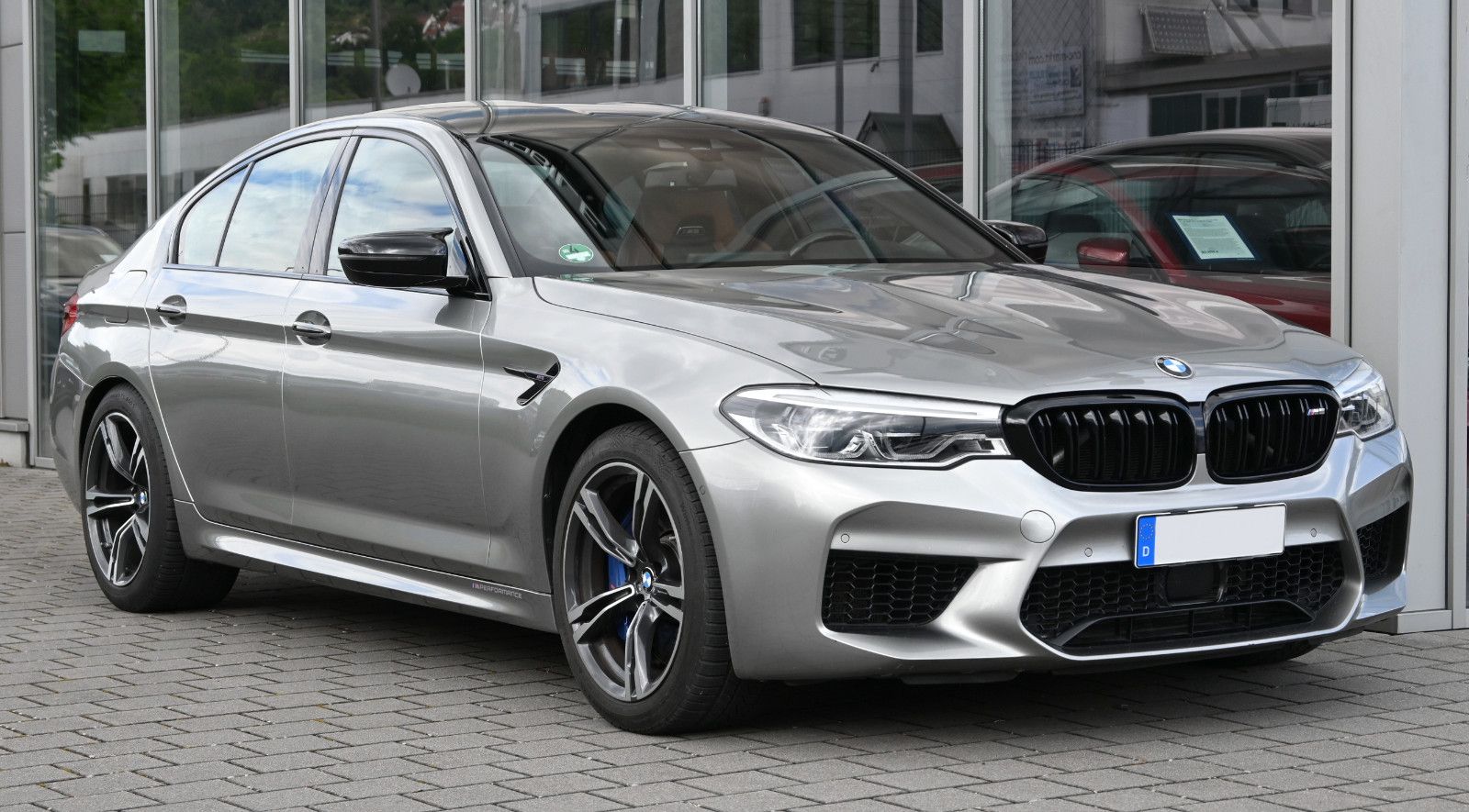 Fahrzeugabbildung BMW M5 xDrive °Driving Assistant Plus°HARMAN°M-SITZ°