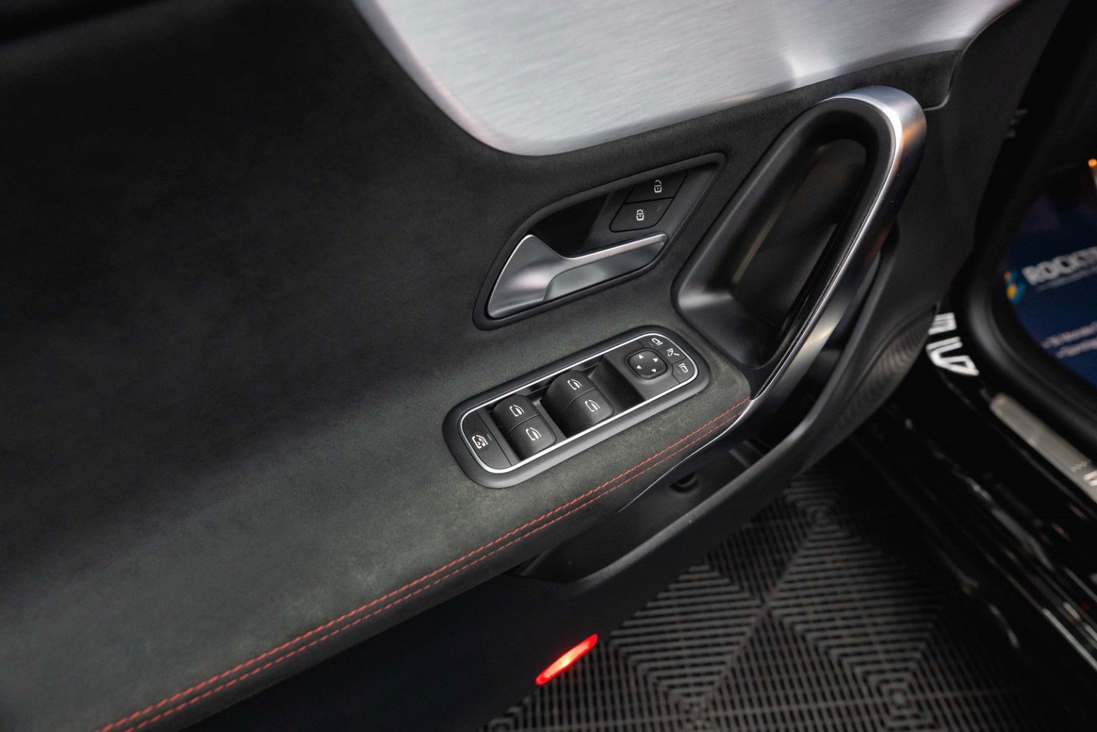Fahrzeugabbildung Mercedes-Benz CLA 220 Shooting Brake AMG Line | ACC | LED