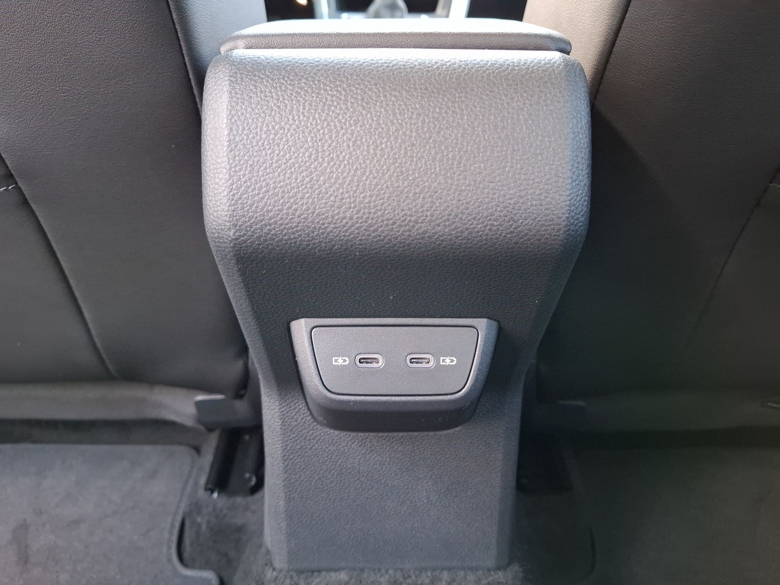 Fahrzeugabbildung Volkswagen Taigo TSI Goal DSG Matrix Navi AID ACC RFK SH LM