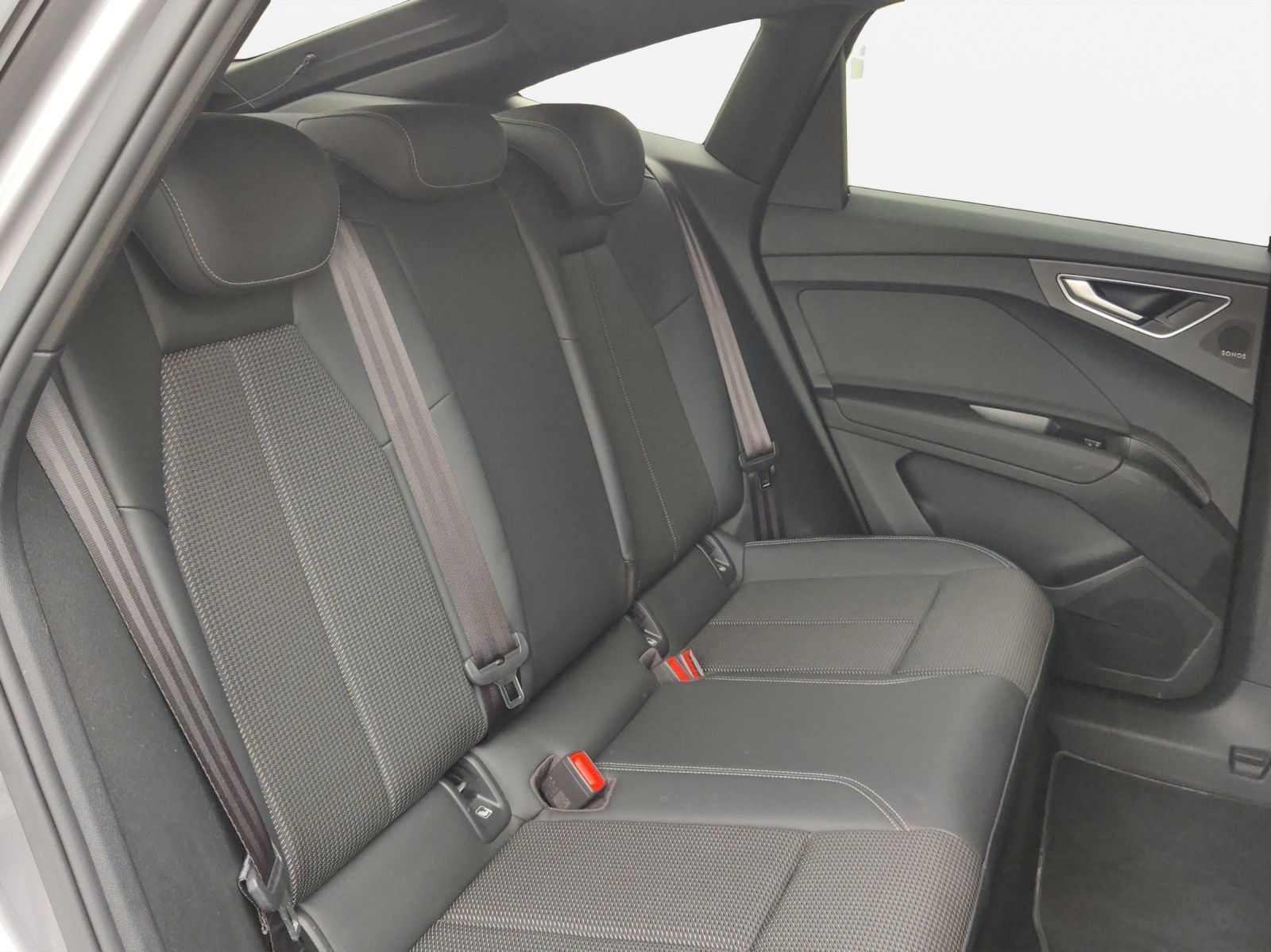 Audi Q4 e-tron - Bild 17