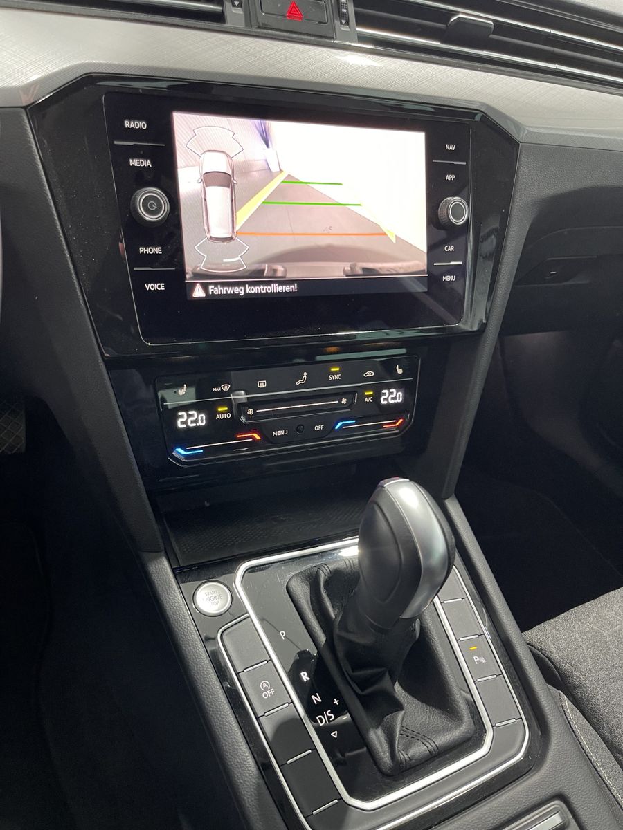 Fahrzeugabbildung Volkswagen Passat Variant Business 2.0 TDI*LED*AHK*ACC*Cam*