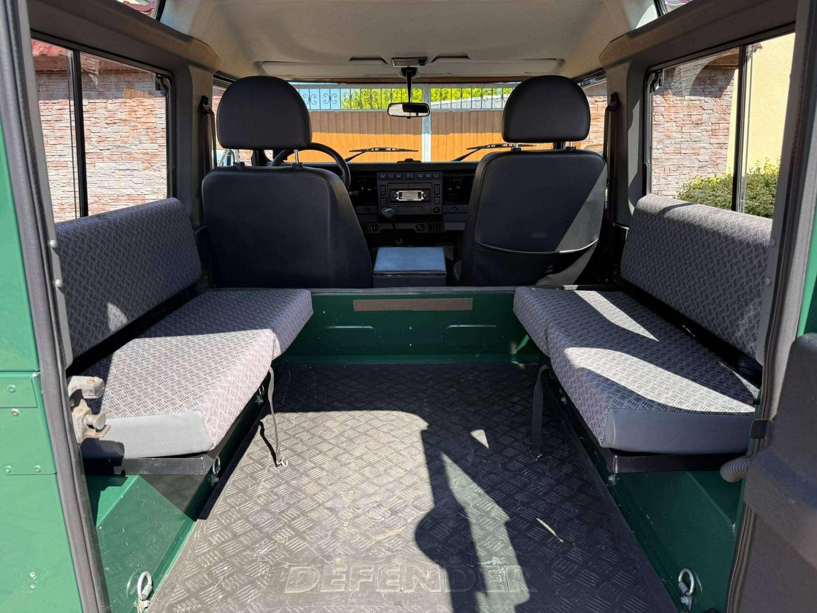 Land Rover Defender 90 E 122ch - BVM - Carnet entretien - Entretien récent - Pneus toutes saisons