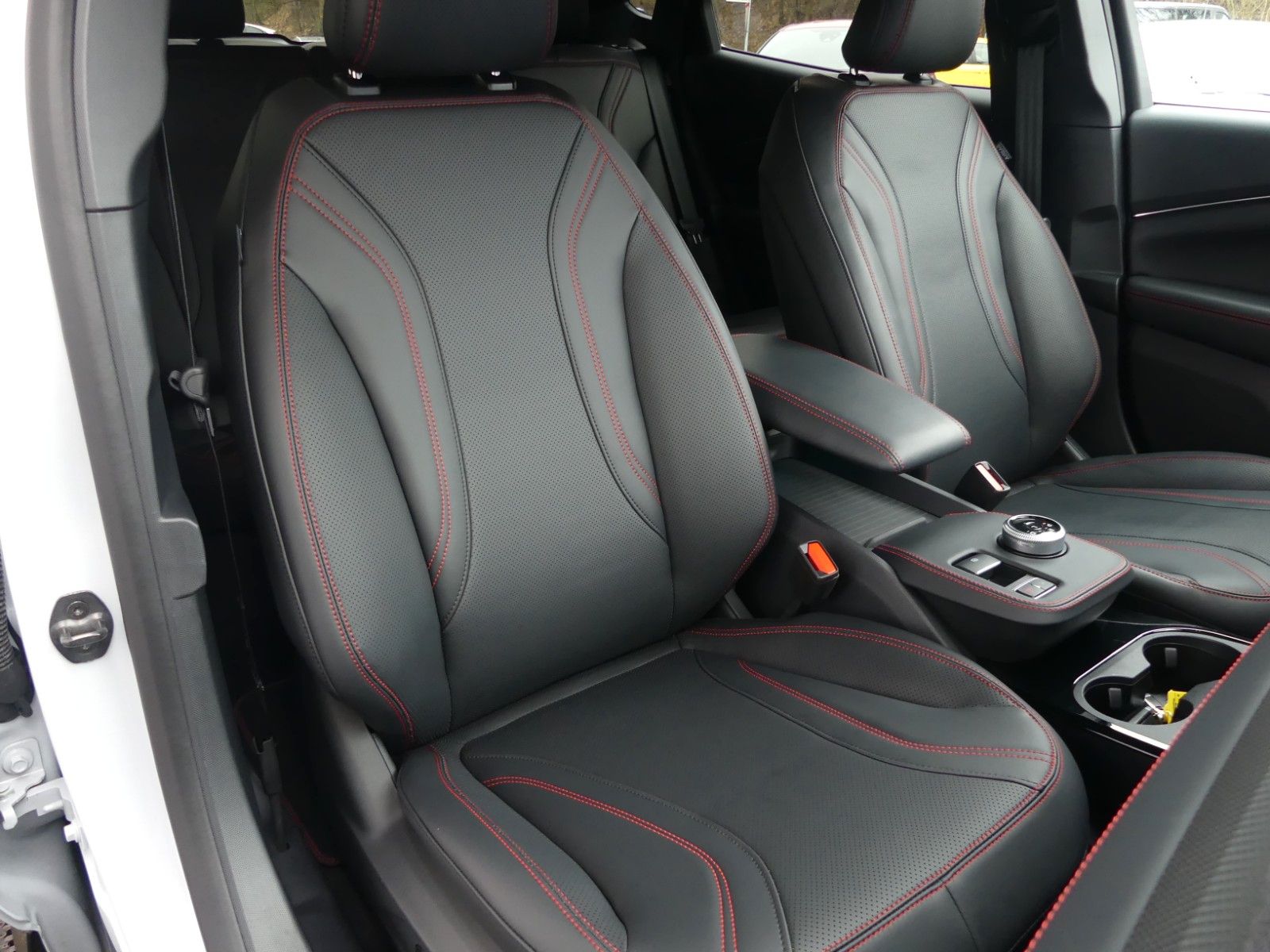 Fahrzeugabbildung Ford Mustang Mach-E Premium AWD*Techn.-Paket 1*