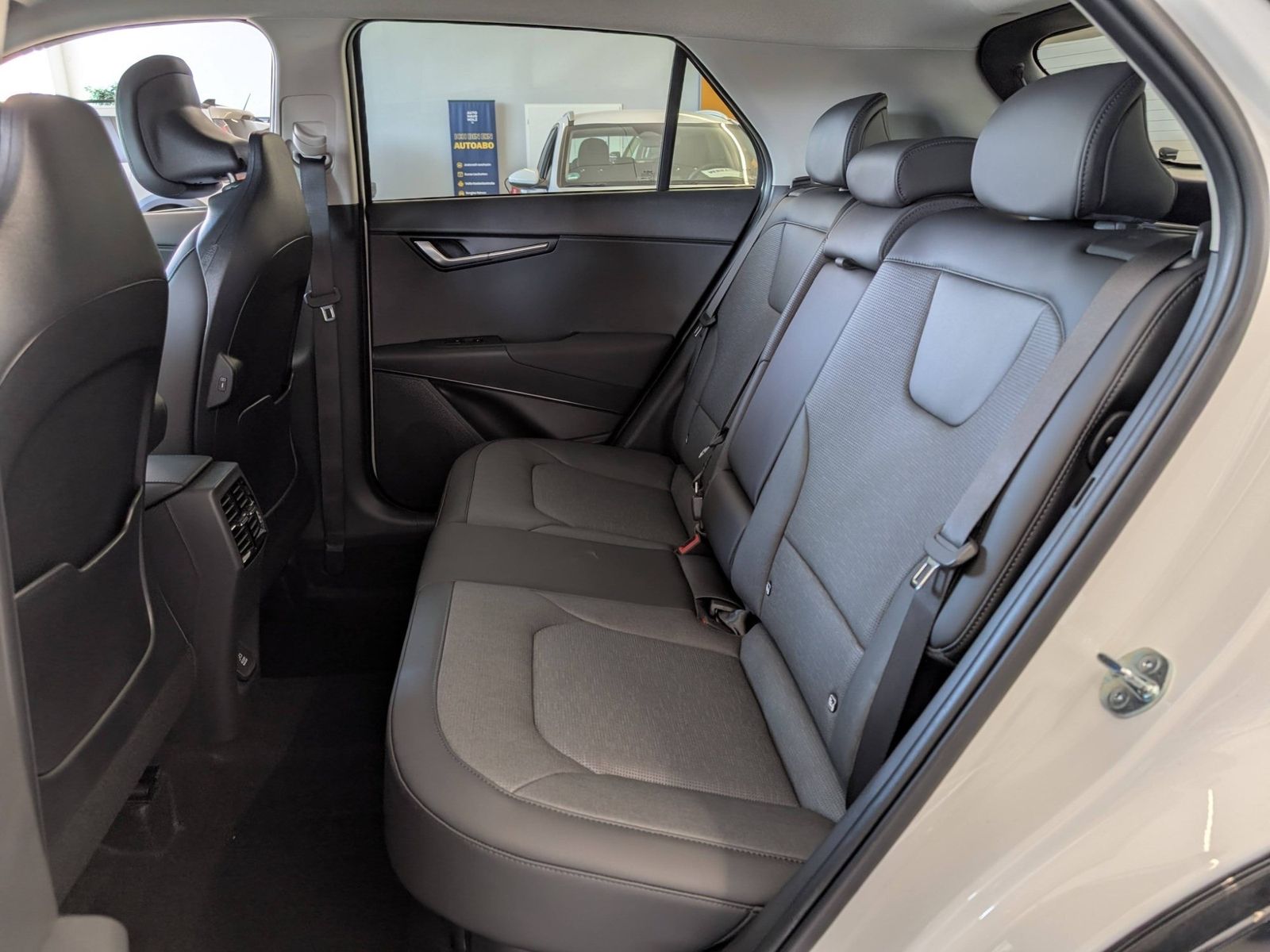 KIA Niro 1.6 HEV 129 DCT6 Spirit Relax 18-Zoll – Bild 9