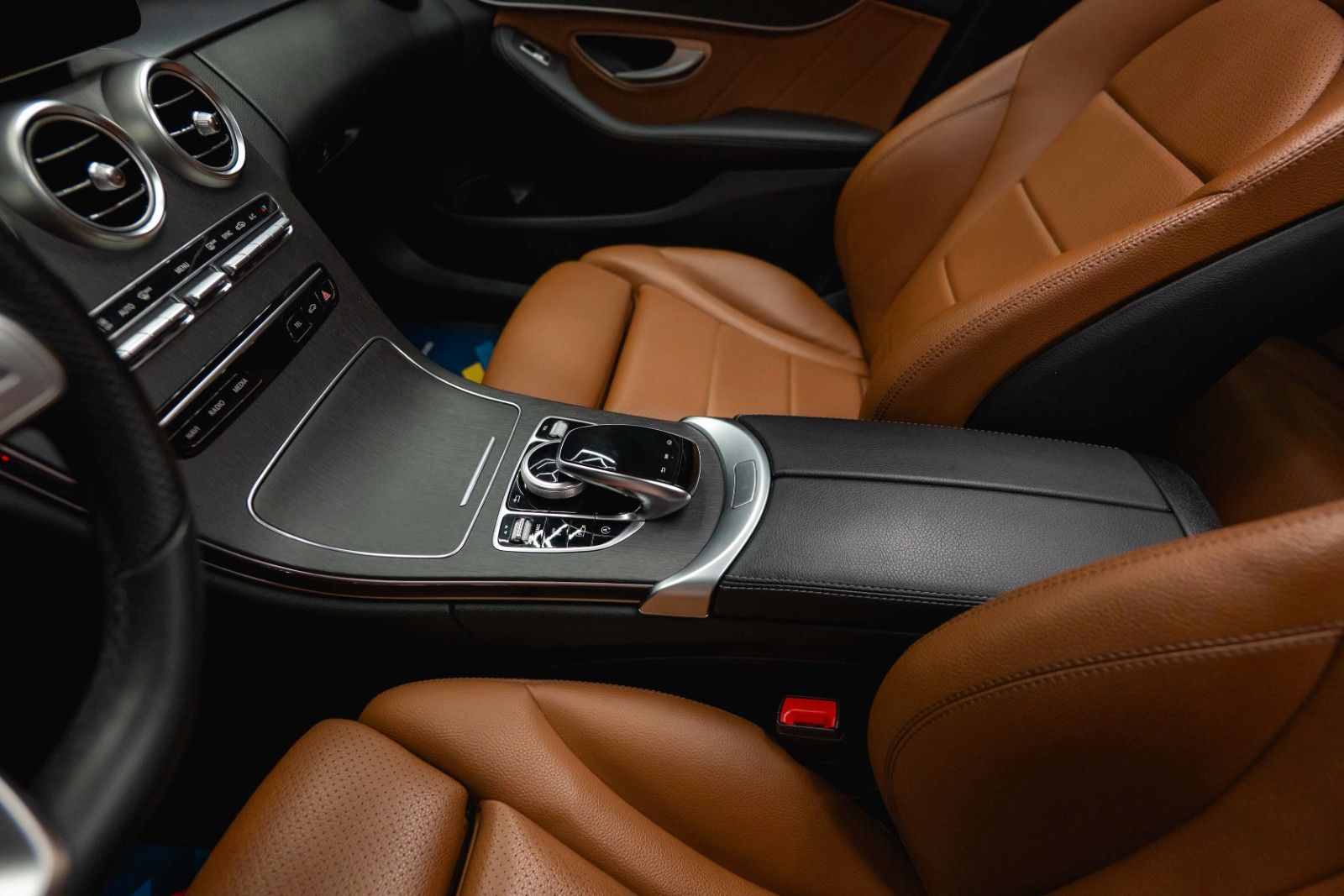 Fahrzeugabbildung Mercedes-Benz C 300 AMG | ACC | Pano | Mulitbeam | Widescreen