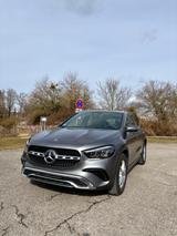Mercedes-Benz GLA 200 Progressive Navi/Keyless Go/AHK!