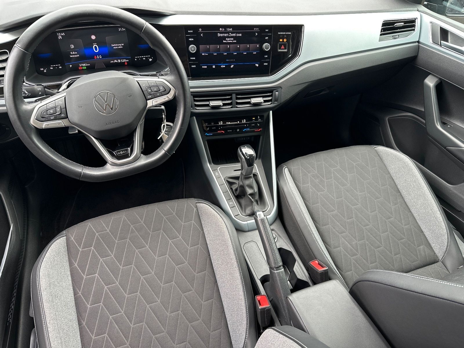 Fahrzeugabbildung Volkswagen Polo 1.0 TSI DSG GOAL LED+SHZ+ACC+CARPLAY+GJR