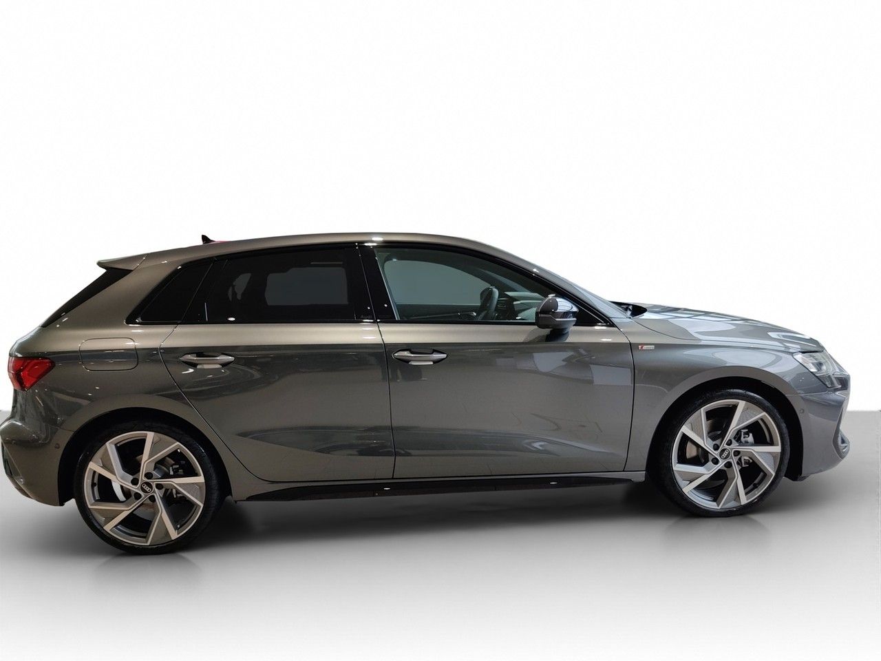 Audi A3 Sportback S line TFSI quattro 150 kW S tronic imagem 2