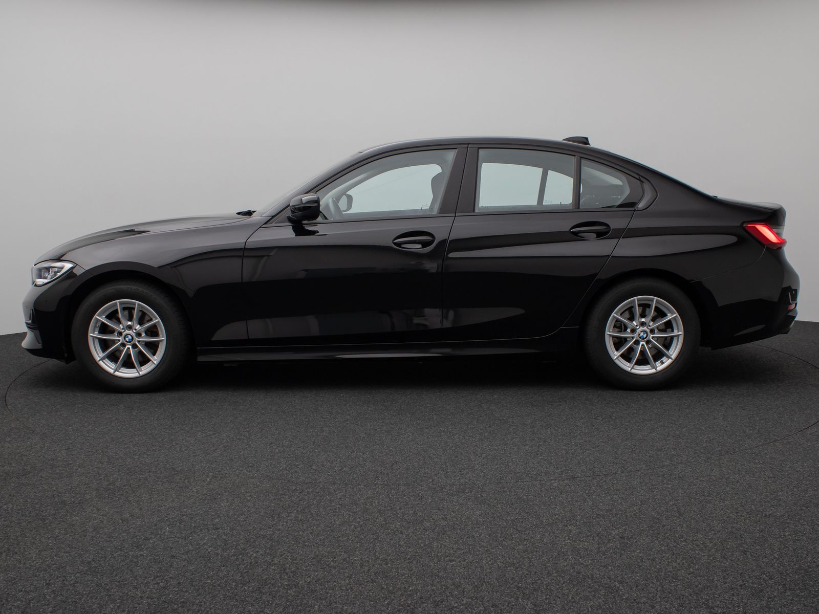 Fahrzeugabbildung BMW 320d Laser HUD DAB HiFi Komfort M Sport Alarm