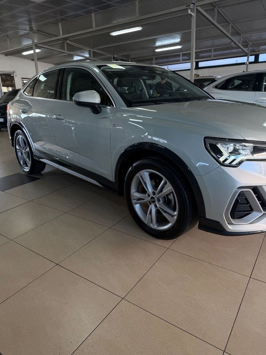 Audi Q3 35 TDI SPORTBACK S tronic line 150CV imagem 2