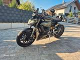 Ducati Streetfighter V2 - DUCATI ST2