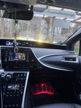 Toyota Mirai wasserstoff  - Toyota Mirai: Von Privat