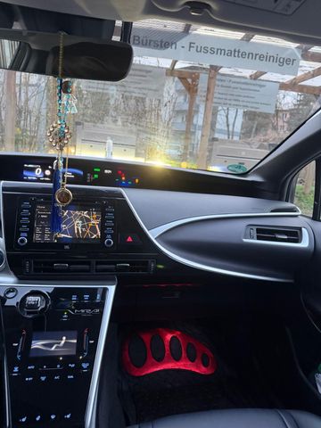 TOYOTA Mirai
