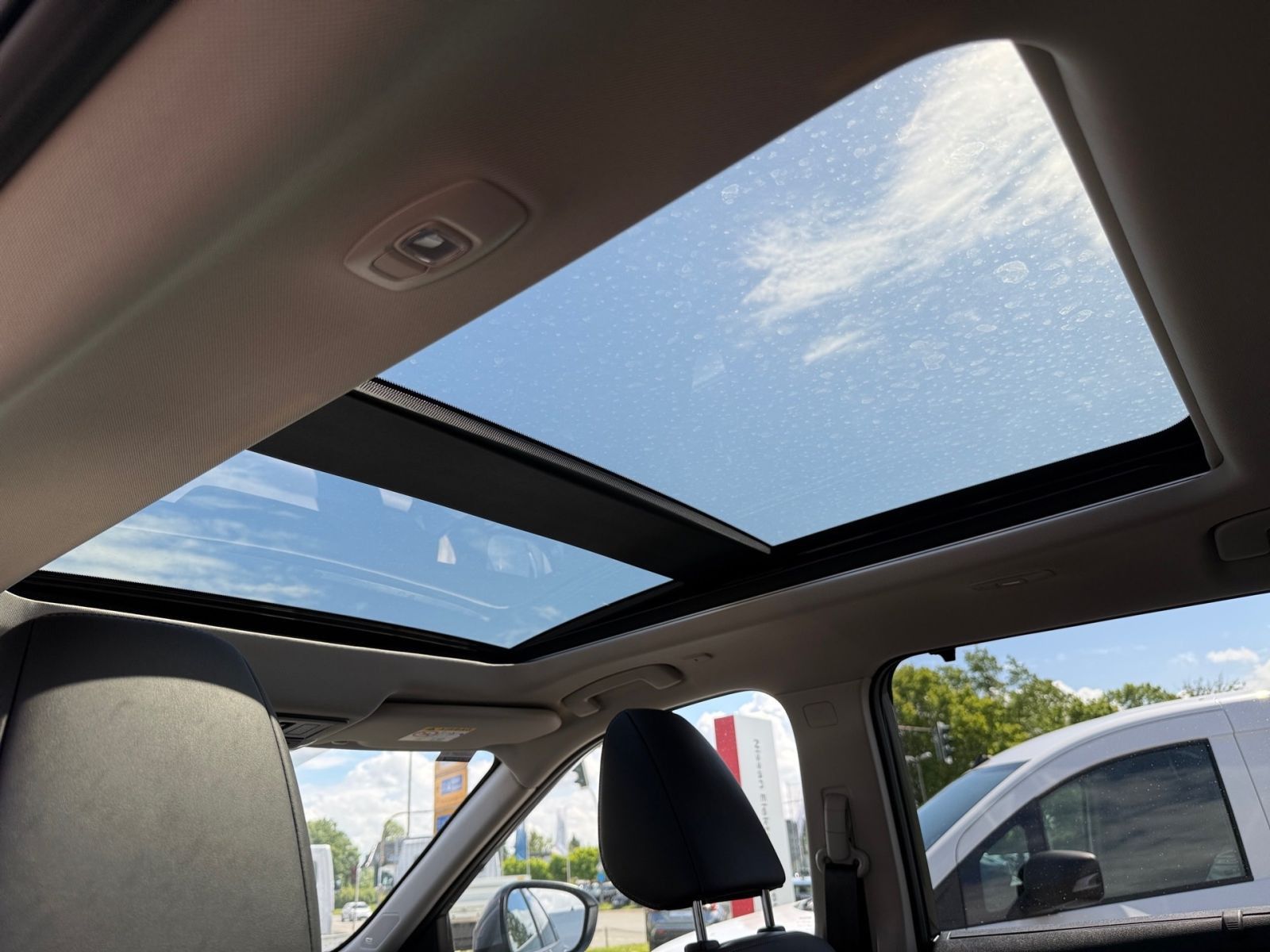Fahrzeugabbildung Nissan X-Trail 1.5 VC-T e-Power Tekna+ e-4ORCE *7-Sitze